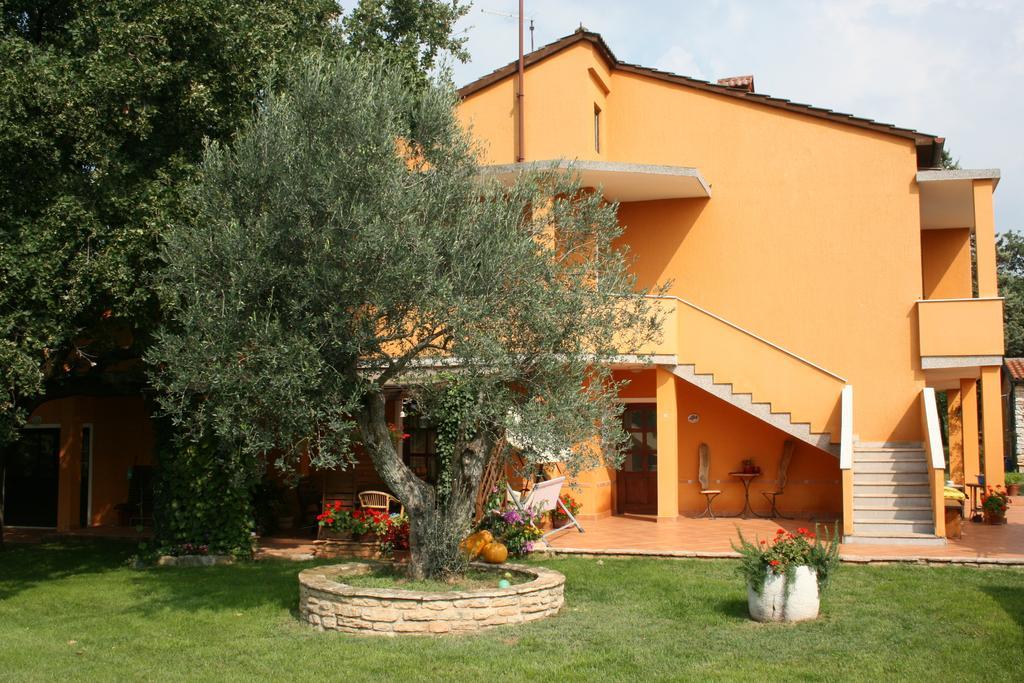 Sossa Apartments Umag Eksteriør bilde
