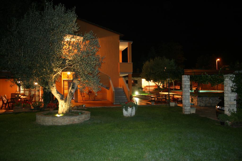 Sossa Apartments Umag Eksteriør bilde