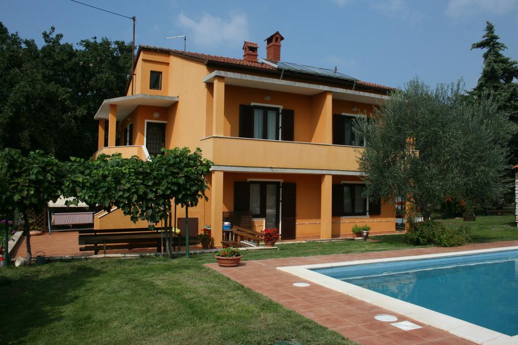 Sossa Apartments Umag Eksteriør bilde